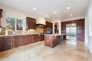 889 Lindamere Ct, Simi Valley, CA 93065 - Photo 4