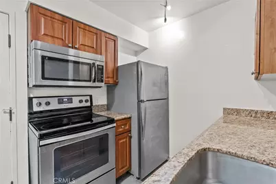 20234 Cantara #125, Winnetka, CA 91306 - Photo 4