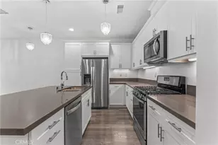 28649 Jardineras Dr, Valencia, CA 91354 - Photo 10