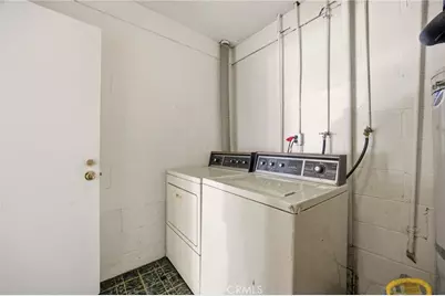 7738 Via Napoli #50, Burbank, CA 91504 - Photo 36