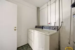 7738 Via Napoli, Burbank, CA 91504 - Photo 36