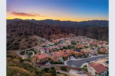 24365 Sterling Ranch, West Hills, CA 91304 - Photo 32