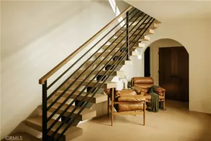 17930 Karen Dr, Encino, CA 91316 - Photo 24