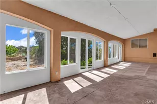 10234 Clover Dr, Oak Hills, CA 92344 - Photo 16