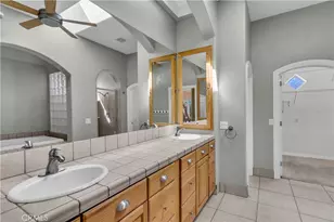 10234 Clover Dr, Oak Hills, CA 92344 - Photo 24