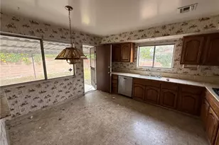 7633 Ampere, North Hollywood, CA 91605 - Photo 4