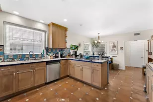 14024 Califa, Los Angeles, CA 91401 - Photo 8