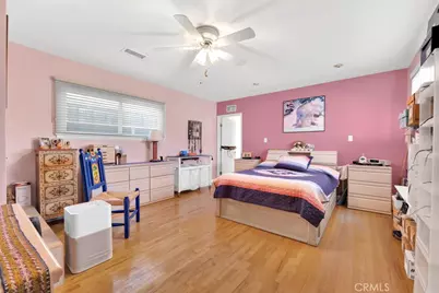 14024 Califa, Los Angeles, CA 91401 - Photo 18
