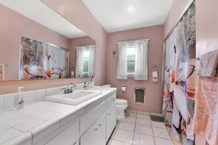 14024 Califa, Los Angeles, CA 91401 - Photo 16