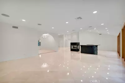 4446 Hayvenhurst Avenue, Encino, CA 91436 - Photo 8