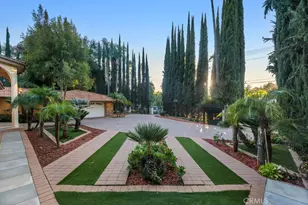 4446 Hayvenhurst Ave, Encino, CA 91436 - Photo 4