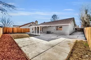 43938 Delgado Ct, Lancaster, CA 93535 - Photo 6