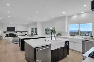 5952 Woodland View Dr, Woodland Hills, CA 91367 - Photo 8