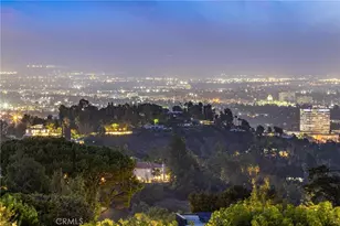 16244 Dorilee Ln, Encino, CA 91436 - Photo 2
