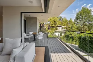 22268 Avenue San Luis, Woodland Hills, CA 91364 - Photo 16