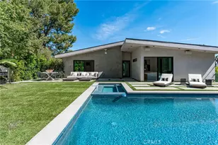 22268 Avenue San Luis, Woodland Hills, CA 91364 - Photo 46