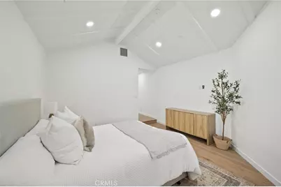 14328 Emelita Street, Sherman Oaks, CA 91401 - Photo 34