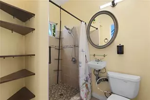 9400 1/2 Noble, North Hills, CA 91343 - Photo 6