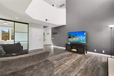 9400 1/2 Noble, North Hills, CA 91343 - Photo 10