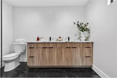 14254 McCormick, Sherman Oaks, CA 91401 - Photo 40