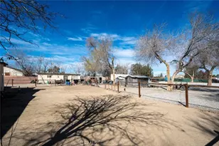 9857 E Ave S 10, Littlerock, CA 93543 - Photo 36