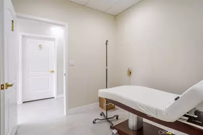 17071 Ventura Boulevard, Encino, CA 91316 - Photo 14