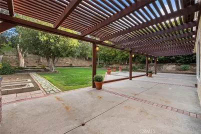 11926 Rexbon, Granada Hills, CA 91344 - Photo 30