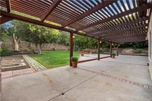 11926 Rexbon, Granada Hills, CA 91344 - Photo 30