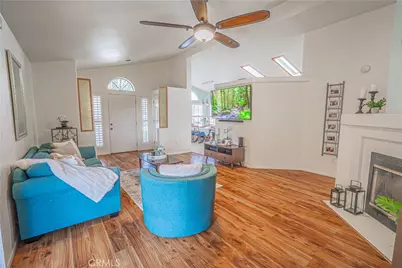 20164 Crestview Dr., Canyon Country, CA 91351 - Photo 8