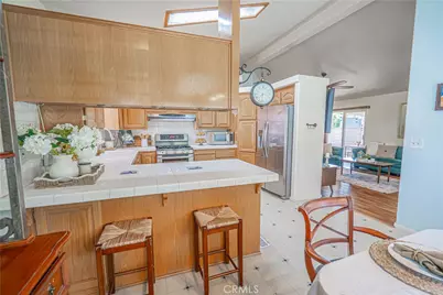 20164 Crestview Dr., Canyon Country, CA 91351 - Photo 20