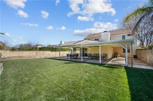 25811 Mendoza Dr, Valencia, CA 91355 - Photo 40