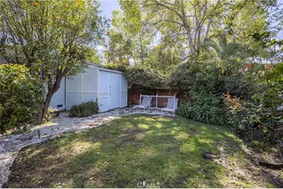 8811 Hayvenhurst Avenue, North Hills, CA 91343 - Photo 26