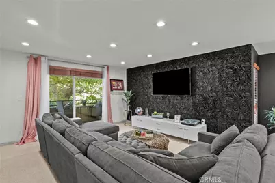 6752 Hillpark Drive #202, Los Angeles, CA 90068 - Photo 6