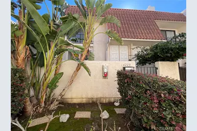 6223 Nita, Woodland Hills, CA 91367 - Photo 2