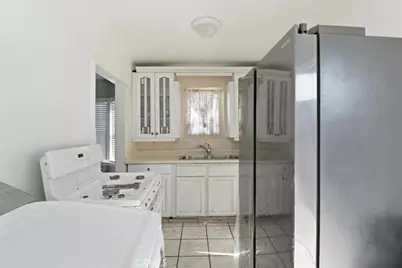 10223 S Grevillea, Inglewood, CA 90304 - Photo 10