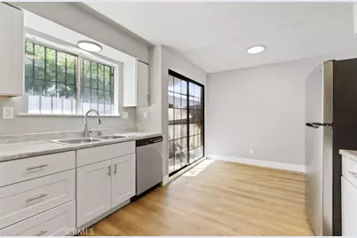 329 N Diana, Fresno, CA 93701 - Photo 6