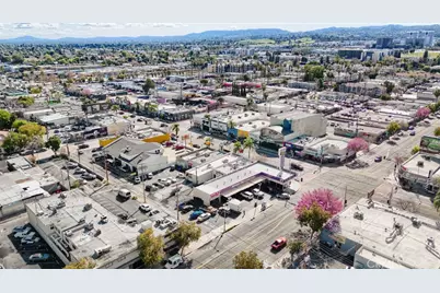 21627 Sherman Way, Canoga Park, CA 91303 - Photo 58