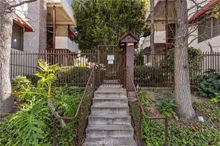 5652 Yolanda Ave, Tarzana, CA 91356 - Photo 2