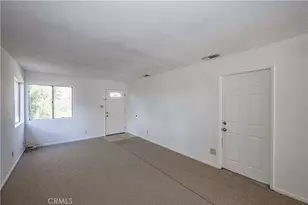 7540 Thousand Oaks Dr, Tujunga, CA 91042 - Photo 4