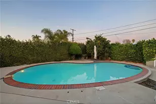 5208 Woodman, Sherman Oaks, CA 91401 - Photo 32