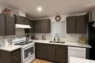 7560 Woodman Pl, Van Nuys, CA 91405 - Photo 2