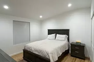 7560 Woodman Pl, Van Nuys, CA 91405 - Photo 6