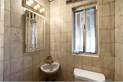 2205 N Catalina Street, Los Angeles, CA 90027 - Photo 10