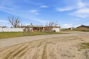 10231 E Ave R-2, Littlerock, CA 93543 - Photo 4