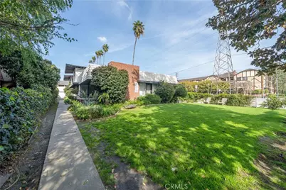 11001 Hortense Street, West Toluca Lake, CA 91602 - Photo 4