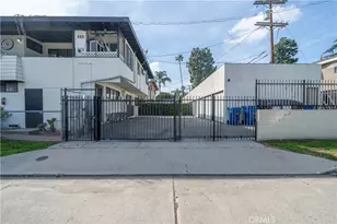 11001 Hortense St, West Toluca Lake, CA 91602 - Photo 10
