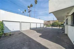 11001 Hortense St, West Toluca Lake, CA 91602 - Photo 8