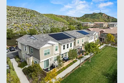 22838 Concord #80, Saugus, CA 91350 - Photo 2