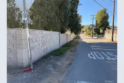 16505 Sierra Highway, Canyon Country, CA 91351 - Photo 2