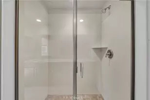 14102 W Chapparel Ln, Van Nuys, CA 91405 - Photo 18